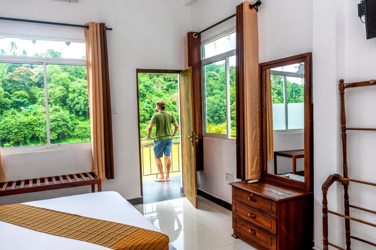 Kandy Riverside Villa Exterior foto